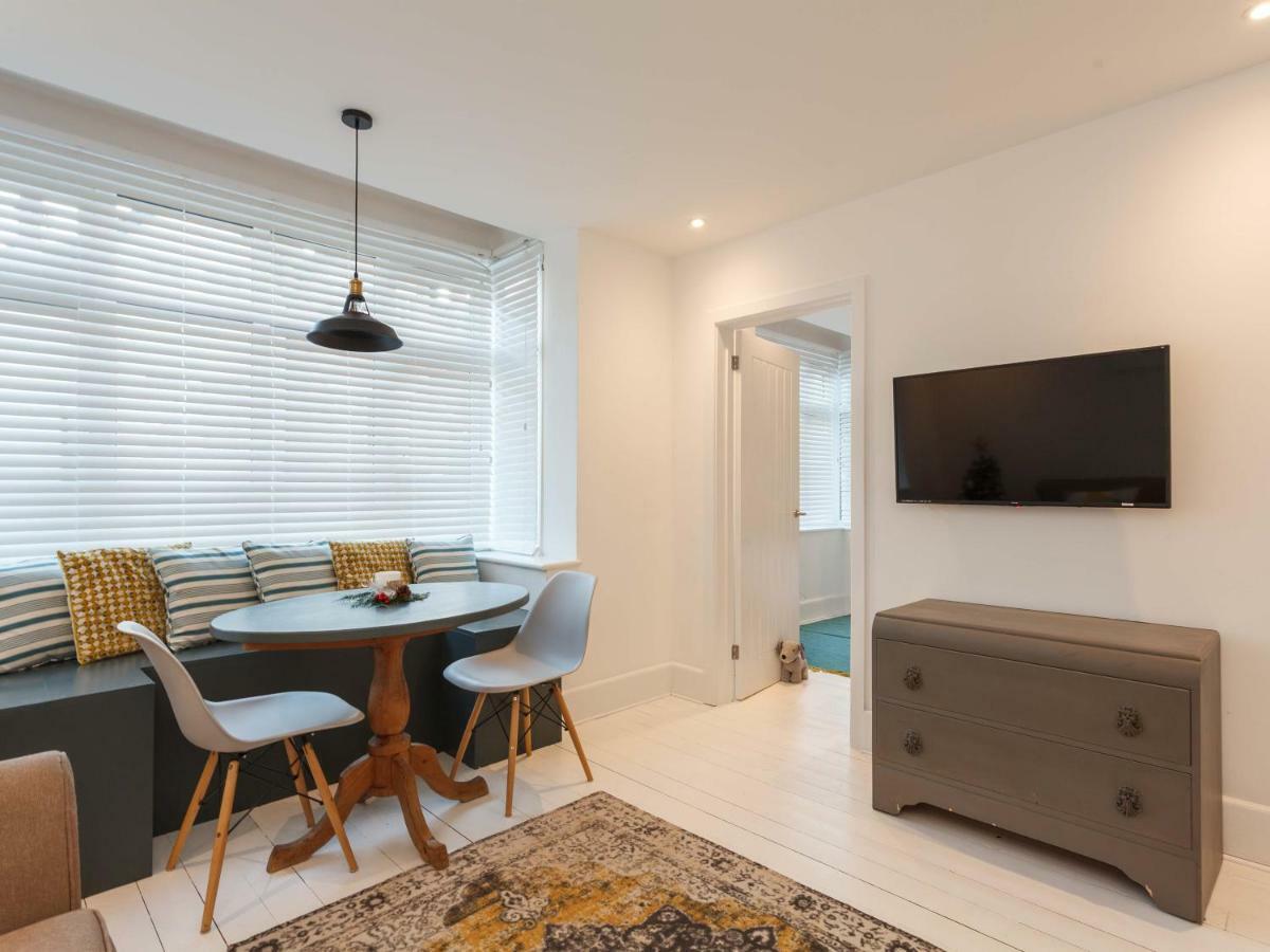 Dale House - Vivre Retreats Apartment บอร์นมัธ ภายนอก รูปภาพ